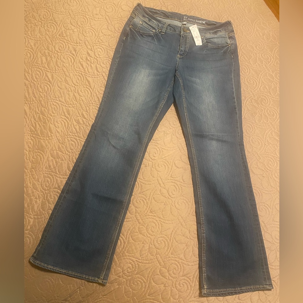NY&C curvy bootcut size 10 petite women’s jeans BRAND NEW WITH TAGS paid 49.95